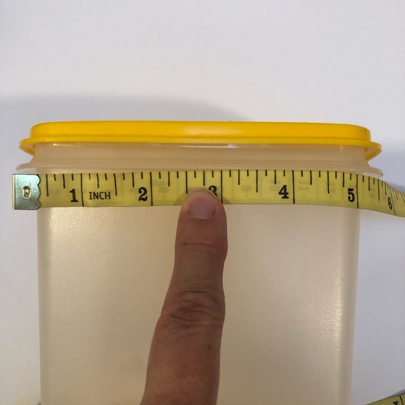 Tupperware Small Container with Yellow Lid EUC - Picture 10 of 13